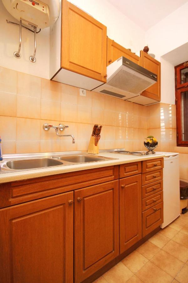 Apartments And Rooms By The Sea Racisce, Korcula - 4341 Dış mekan fotoğraf